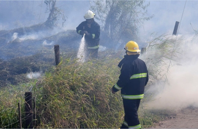 El fuego continúa siendo una amenaza también en la zona urbana