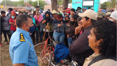 Batalla campal entre criollos y aborígenes frente a la comisaría de Miraflores