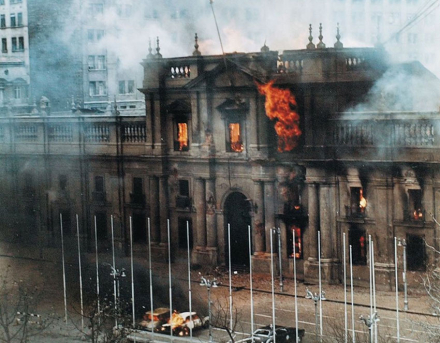 bombardeo-a-la-moneda.jpg