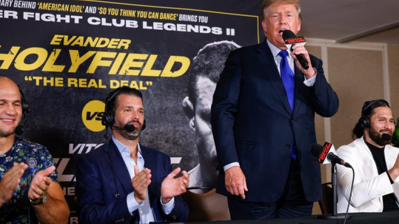 Trump debutó como comentarista de boxeo