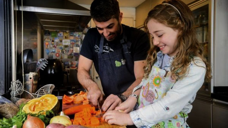 ¿Dónde aprendemos a alimentarnos?