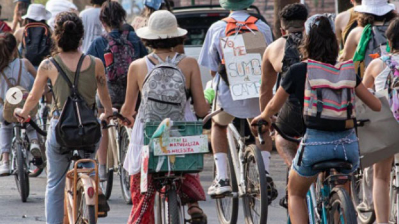 Los reclamos locales por políticas ambientales se unen en un puentazo