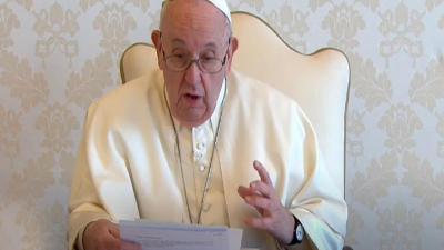 El Papa reclamó un “ingreso básico universal” y liberación de patentes farmacéuticas