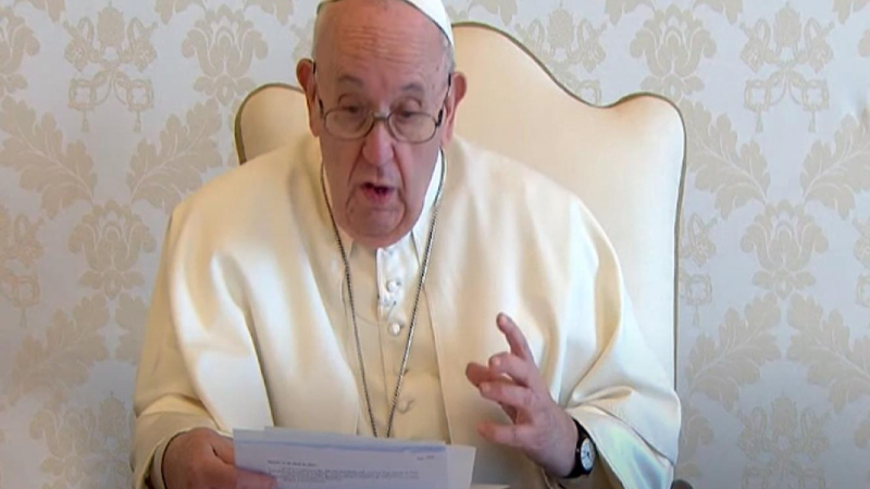 El Papa reclamó un “ingreso básico universal” y liberación de patentes farmacéuticas