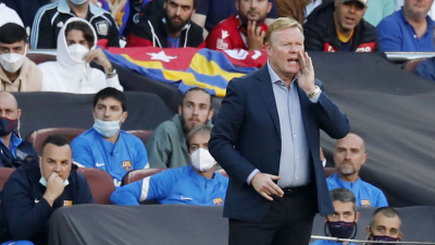 Hinchas de Barcelona agredieron a Ronald Koeman