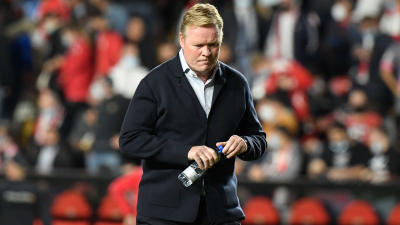 La dirigencia del Barcelona destituyó al DT Ronald Koeman