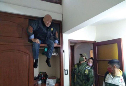 represor-detenido.jpg