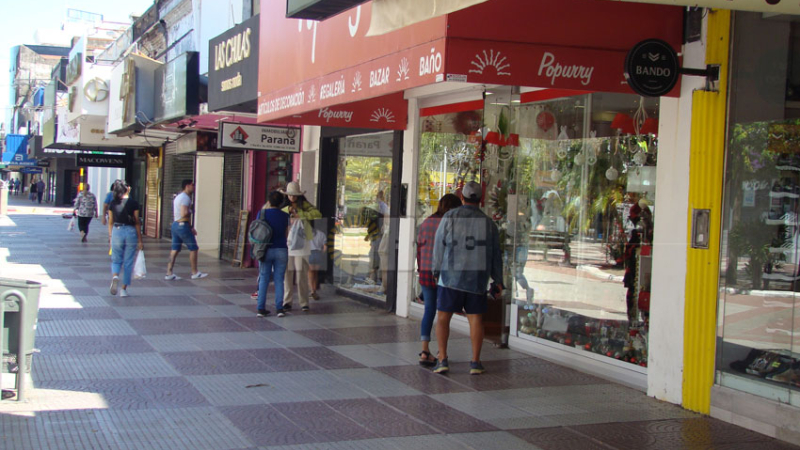 Confirmaron 34 muertes y 2.477 contagios en las últimas 24 horas