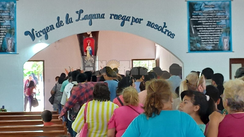 Multitudinaria presencia de fieles en el Santuario de la Virgen de la Laguna
