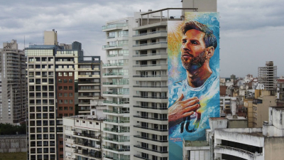 Inauguran el mayor mural de Rosario en homenaje a Messi
