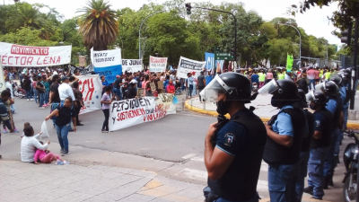 Tránsito complicado en la zona de Casa de Gobierno