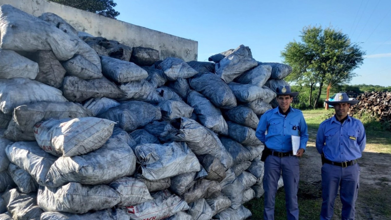 Seguridad Rural: llevaba de ilegalmente más de cinco toneladas de carbón vegetal