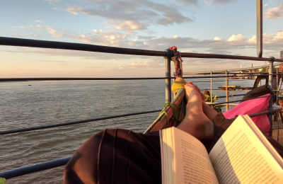 Escritoras, escritores y referentes culturales recomiendan lecturas para el verano 2022
