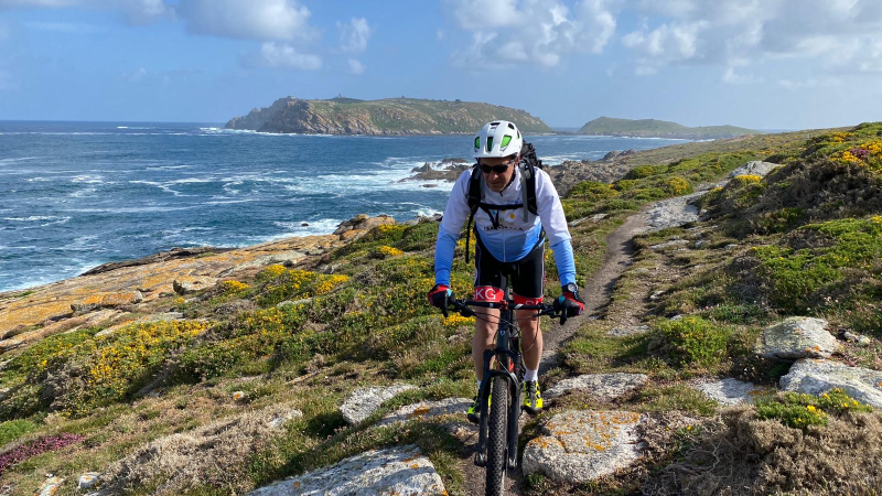 Ciclista español recorrerá 4.000 kilómetros para instaurar el primer Camino de Compostela en América