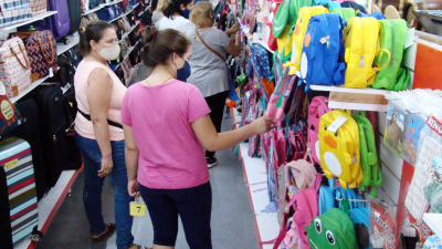 Comprar una mochila es un desafío, llenarla todavía más