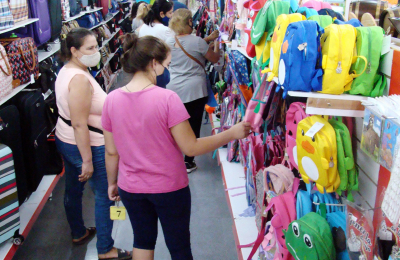 Comprar una mochila es un desafío, llenarla todavía más