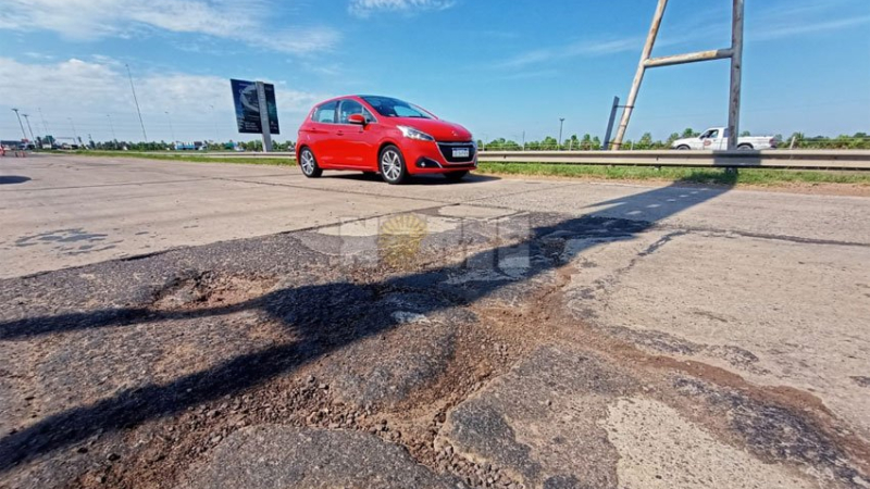 Calamitoso estado del primer tramo de la autovía Nicolás Avellaneda