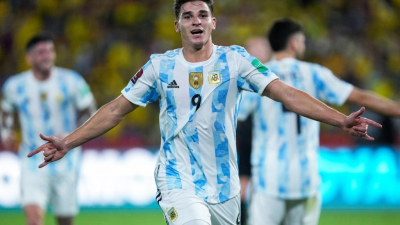 Con gol de Julián Álvarez la Scaloneta abrió el marcador en Ecuador