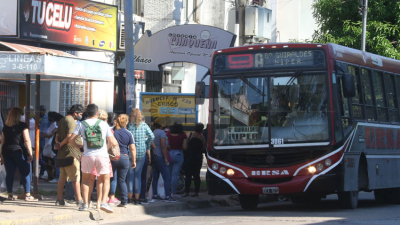 Aumenta 10 pesos y se va a 41 el boleto de colectivos interurbanos