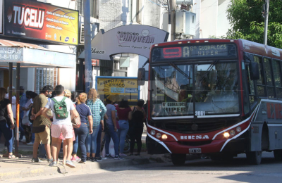 Aumenta 10 pesos y se va a 41 el boleto de colectivos interurbanos