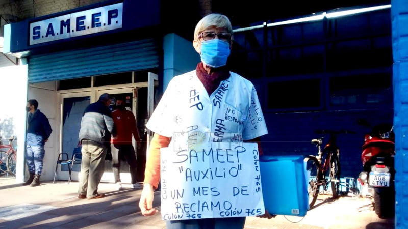 Una vecina mayor llevó su calvario a la vereda de Sameep
