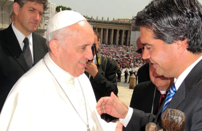 Capitanich se reunirá con el Papa y visitará Bulgaria