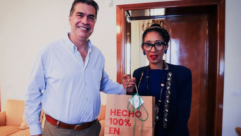 El gobernador se reunió con la embajadora argentina en el Vaticano