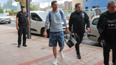 Lionel Messi llegó a la concentración de la Selección Argentina en Bilbao para La Finalissima