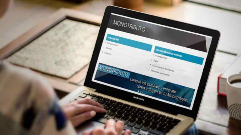 AFIP: monotributistas podrán emitir facturas desde el celular y la computadora en tres pasos