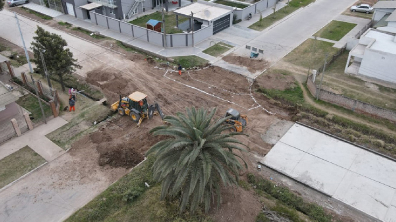 Etapa final de importante obra de pavimento en Villa Ángela