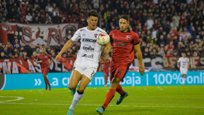 El Patrón levantó un 0-2 y Newell's comparte la cima con Gimnasia