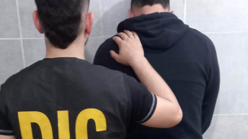 Robó un celular de alta gama y fue detenido