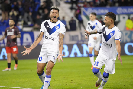 velez.JPG