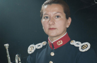 Teresa Luna, la primera mujer en ser directora de la banda del Ejército