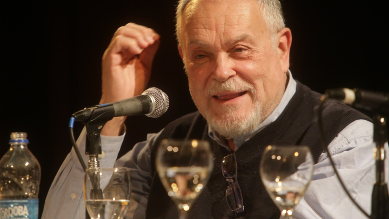 Mempo Giardinelli: "Defender el libro en papel es abogar por la formación de lectores y lectoras"
