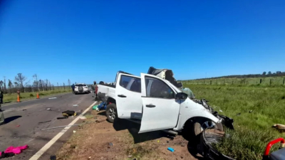 Fatal accidente en ruta correntina: muere una mujer y un menor en choque frontal