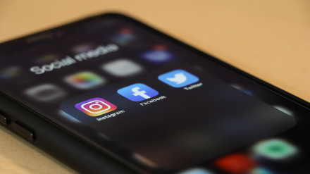 redes-sociales-en-pantallas-de-iphone-apps-min.jpg