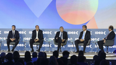 Capitanich disertó en el 58° Coloquio Idea sobre finanzas, empleo y comercio exterior