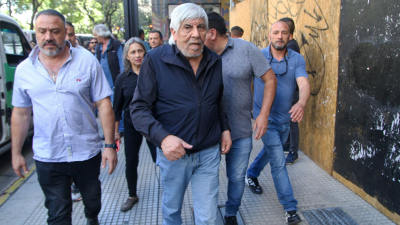 Camioneros acordó un aumento de 107% y un bono
