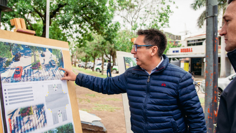 Gustavo Martínez presentó el programa para recuperar y embellecer parterres