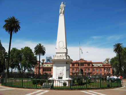 plaza de mayo..jpg