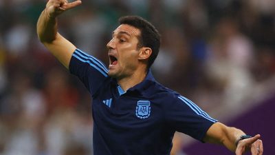 Scaloni celebró contar con el mejor del mundo: "El 10 decidió el pleito"