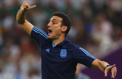 Scaloni celebró contar con el mejor del mundo: "El 10 decidió el pleito"