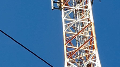 Quitilipi: se trepó una antena y amenazó con arrojarse al vacío