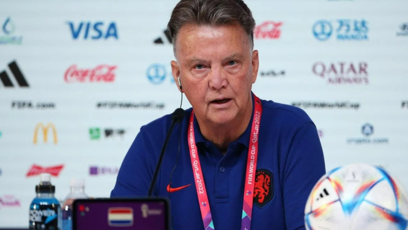 Louis Van Gaal: "Llevamos todo el año practicando penales y luego todo sale torcido"