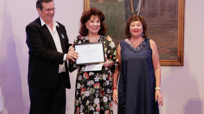 Mempo Giardinelli recibió un premio a la trayectoria de parte del Fondo Nacional de las Artes