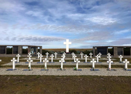 Cementerio_Argentino_de_Puerto_Darwin3.jpeg