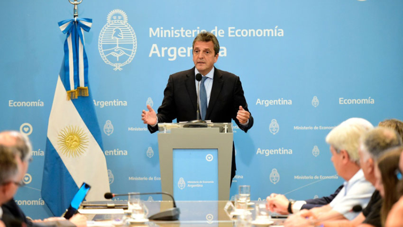 Massa anunció la eliminación de derechos de exportación para el crecimiento de las ventas de vehículos argentinos al mundo