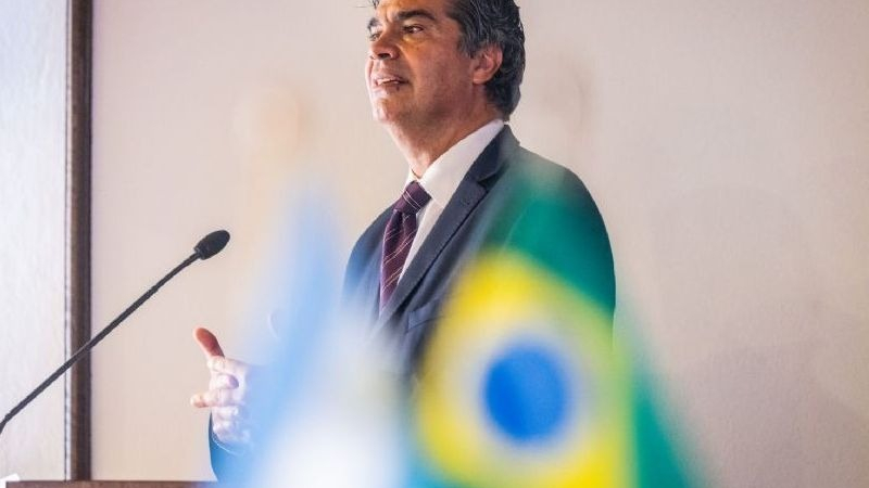 Capitanich viaja a Brasil en busca de más inversiones para el sector avícola