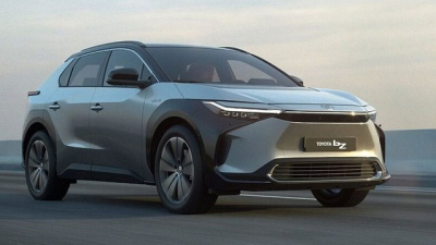 Por qué Toyota no confía en los eléctricos